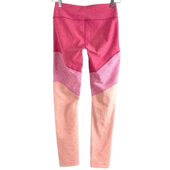 OUTDOOR Voices Warmup Color Block 7/8 Leggings in Barbie Pink - Picture 5 of 7